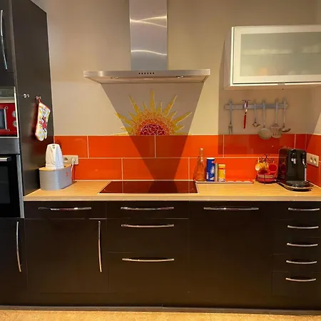 Orange Seaview Apartment *