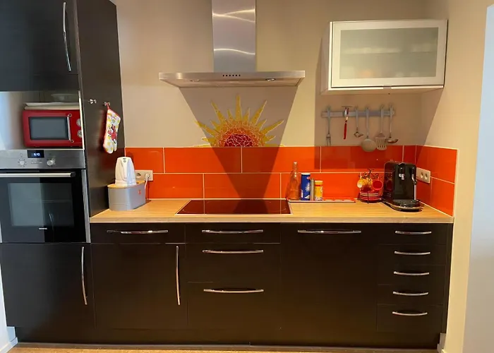 Orange Seaview Apartment *